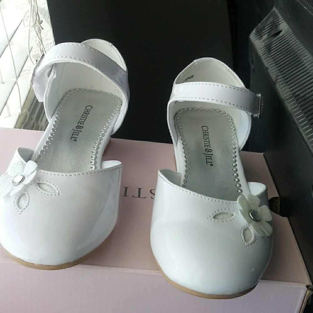 Girl shoes